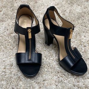 Michael Kors Berkley Platform Sandal size 9 NEW